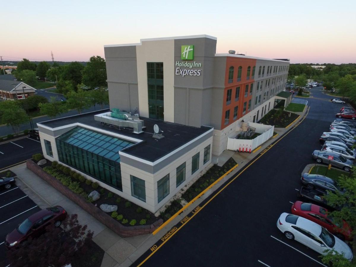 Holiday Inn Express Quantico - Stafford By Ihg Exterior photo